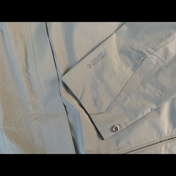 REI rain Jacket - New Women’s M - Goretex - Picture 6 of 7